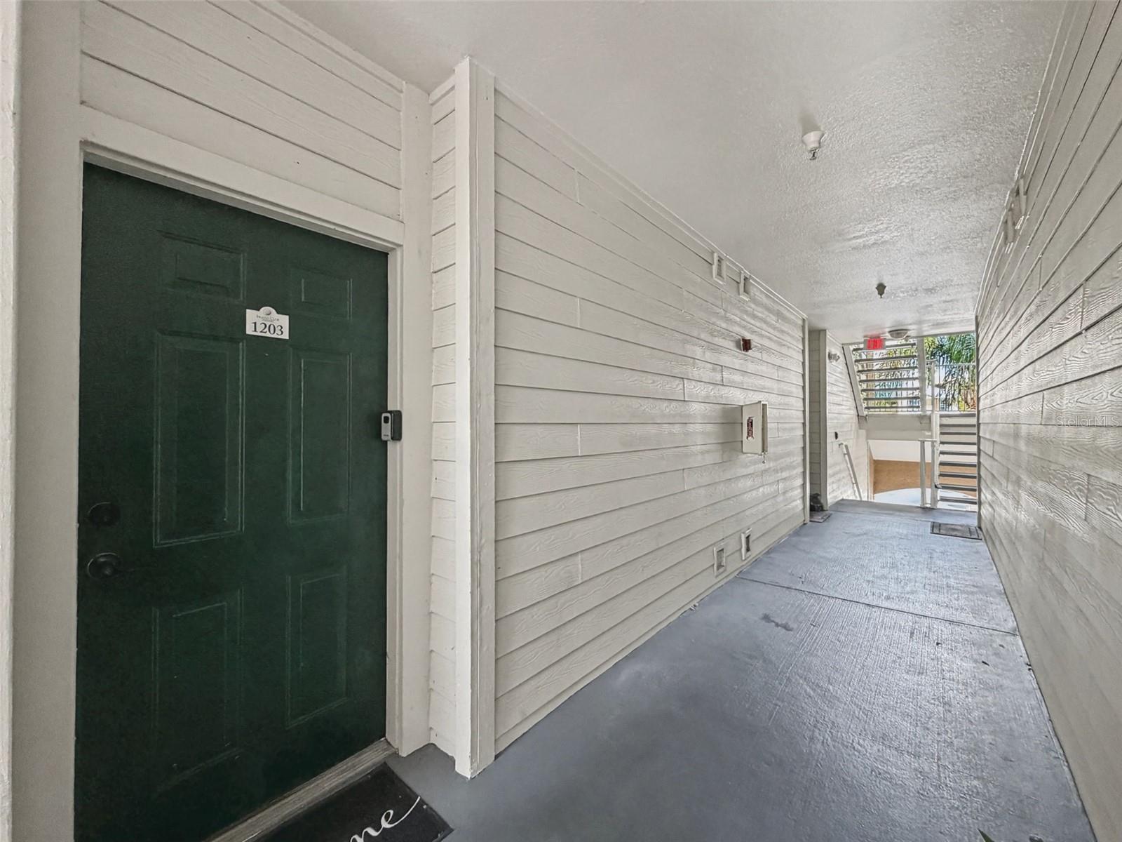 Image 6 of 58 For 1203 Bay Club Circle 1203