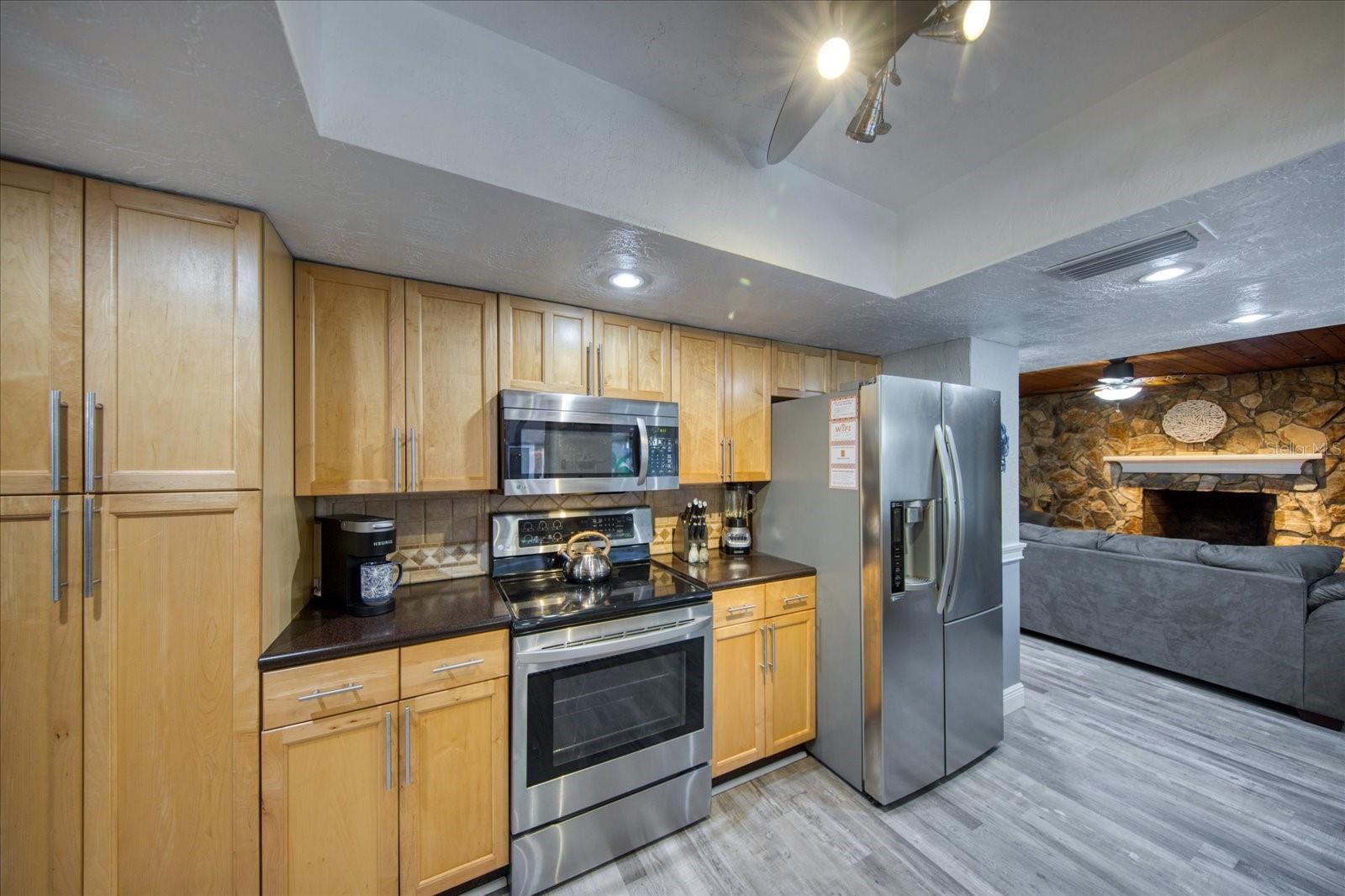 Image 14 of 39 For 13703 Oak Forest Boulevard N