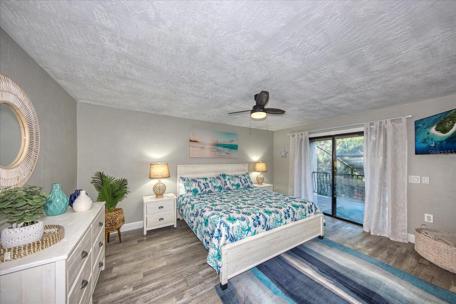 Image 17 of 39 For 13703 Oak Forest Boulevard N