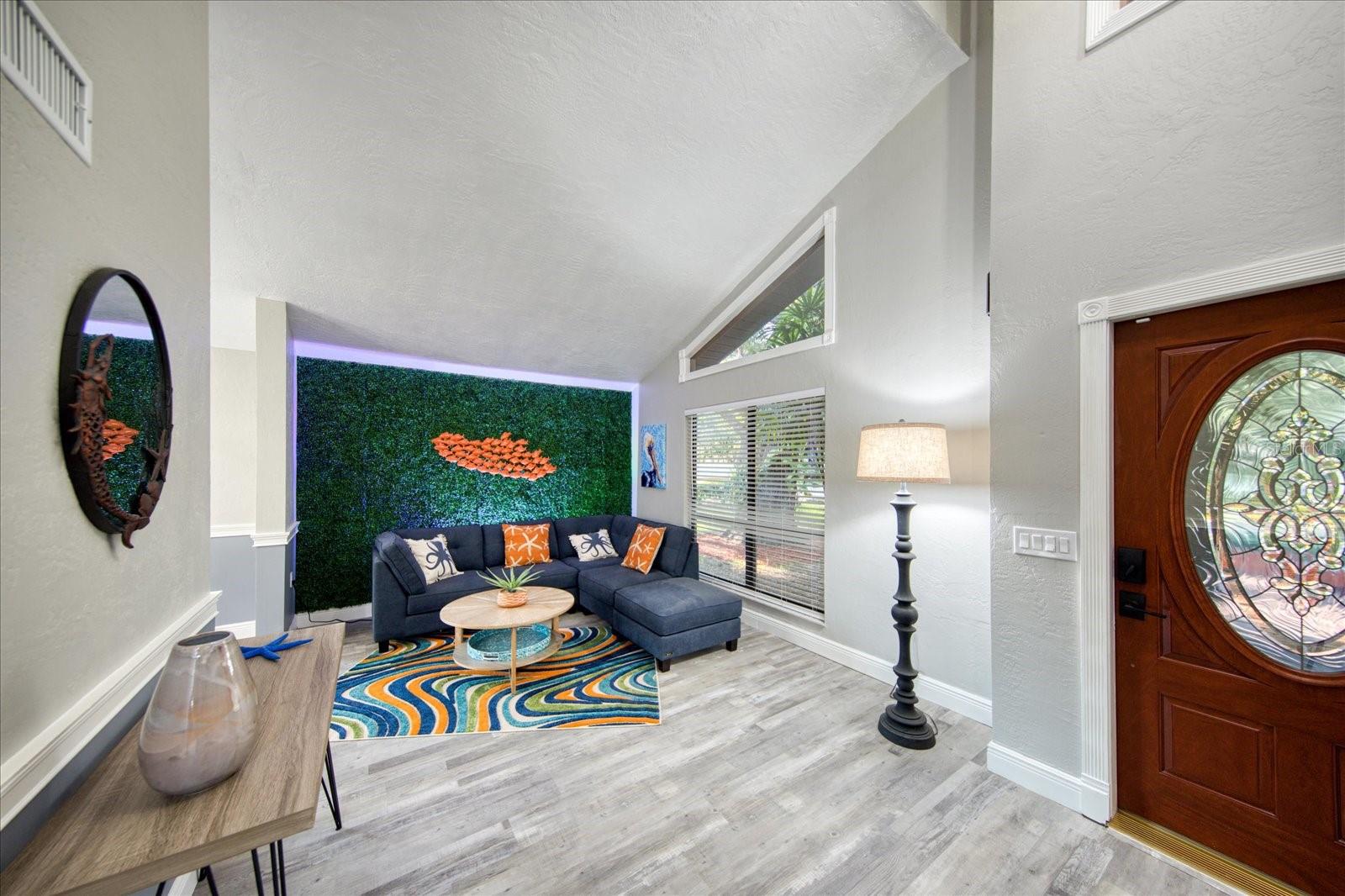 Image 5 of 39 For 13703 Oak Forest Boulevard N