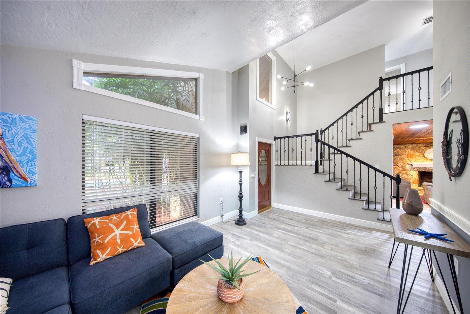 Image 6 of 39 For 13703 Oak Forest Boulevard N