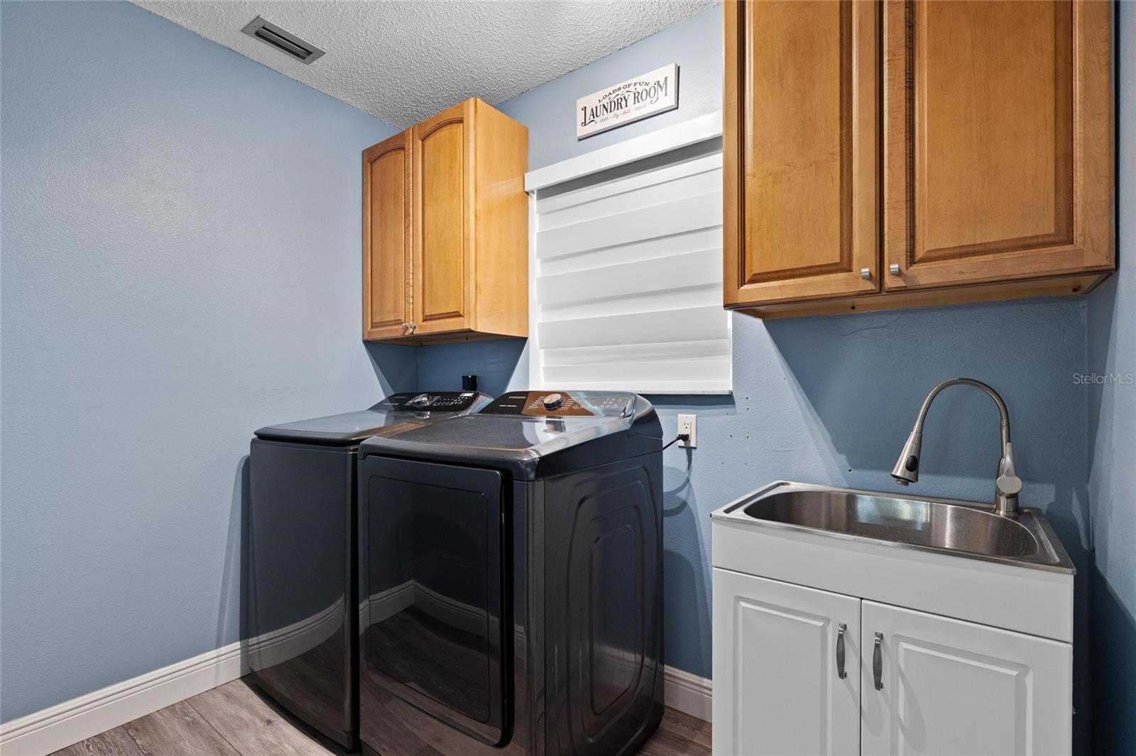 Image 17 of 27 For 3088 Enisglen Drive