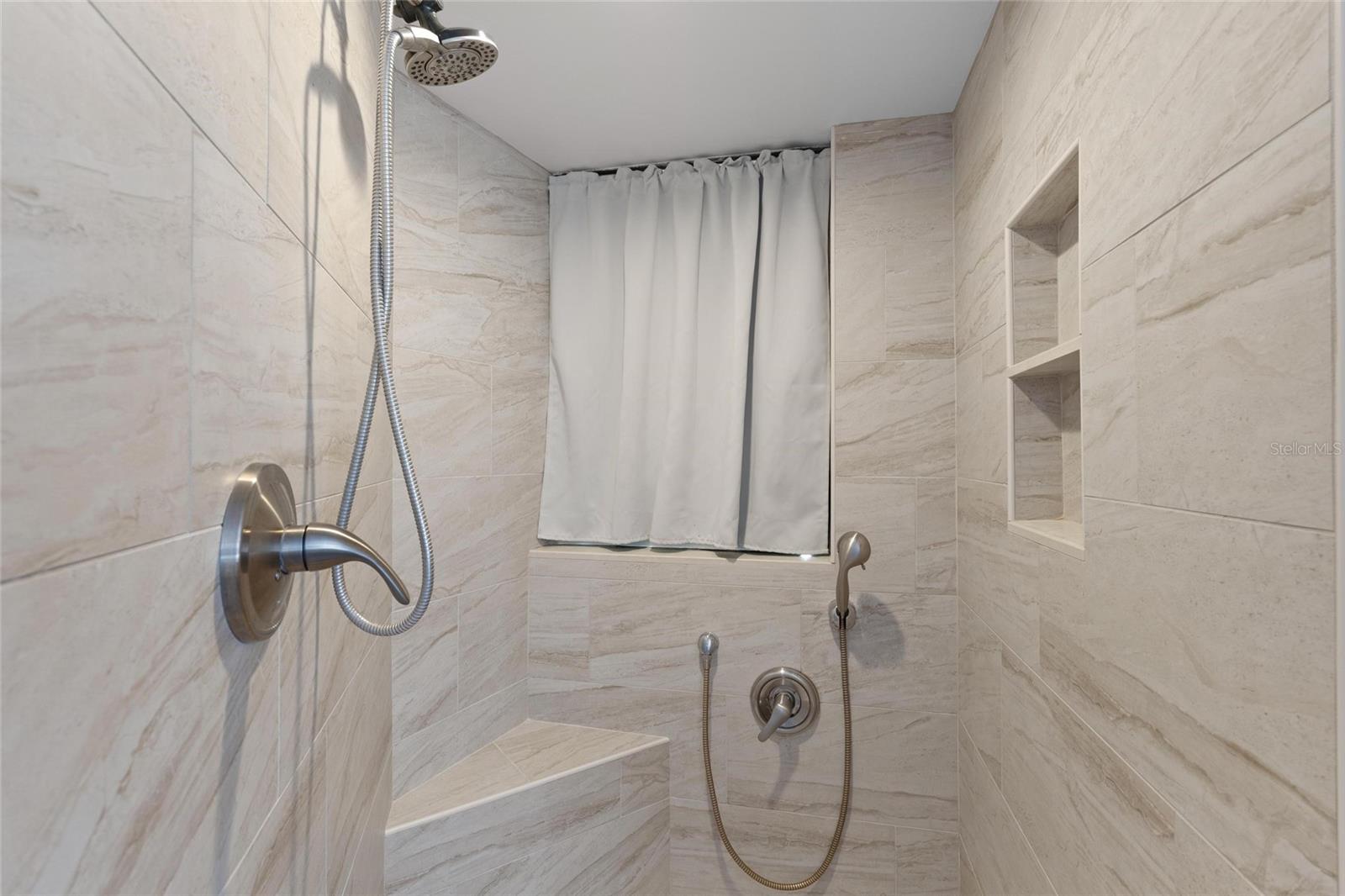 Image 20 of 27 For 3088 Enisglen Drive