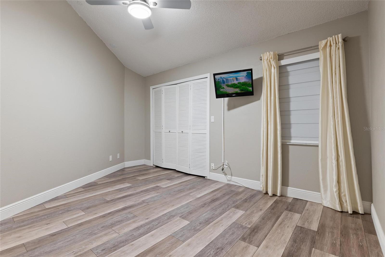 Image 9 of 27 For 3088 Enisglen Drive