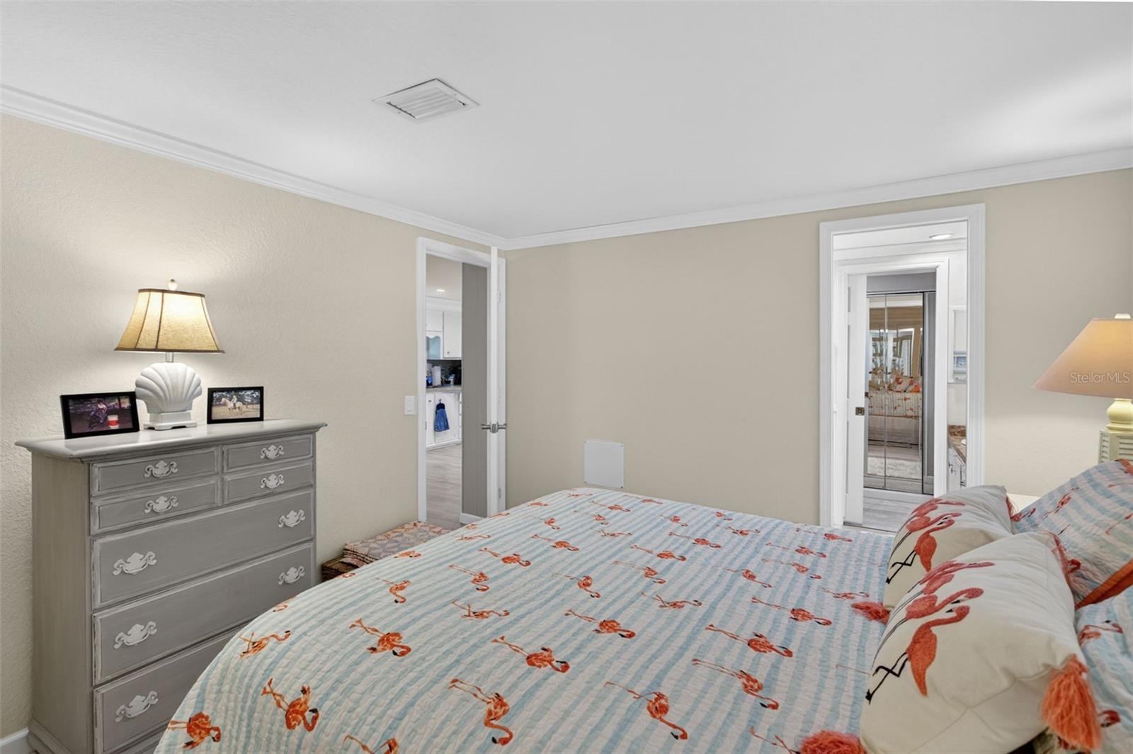 Image 25 of 80 For 504 Alvarado