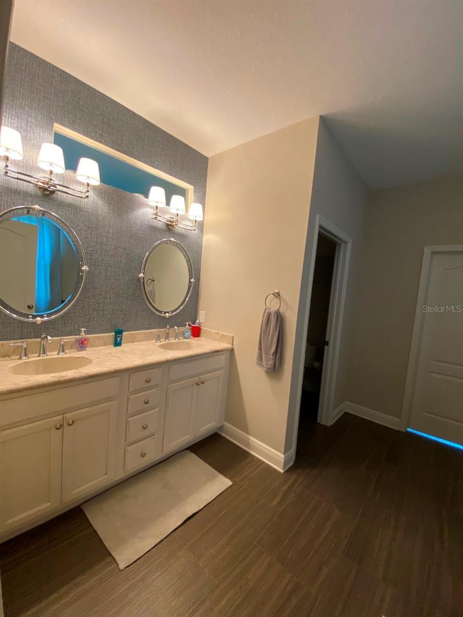 Image 7 of 16 For 809 Oregon Avenue