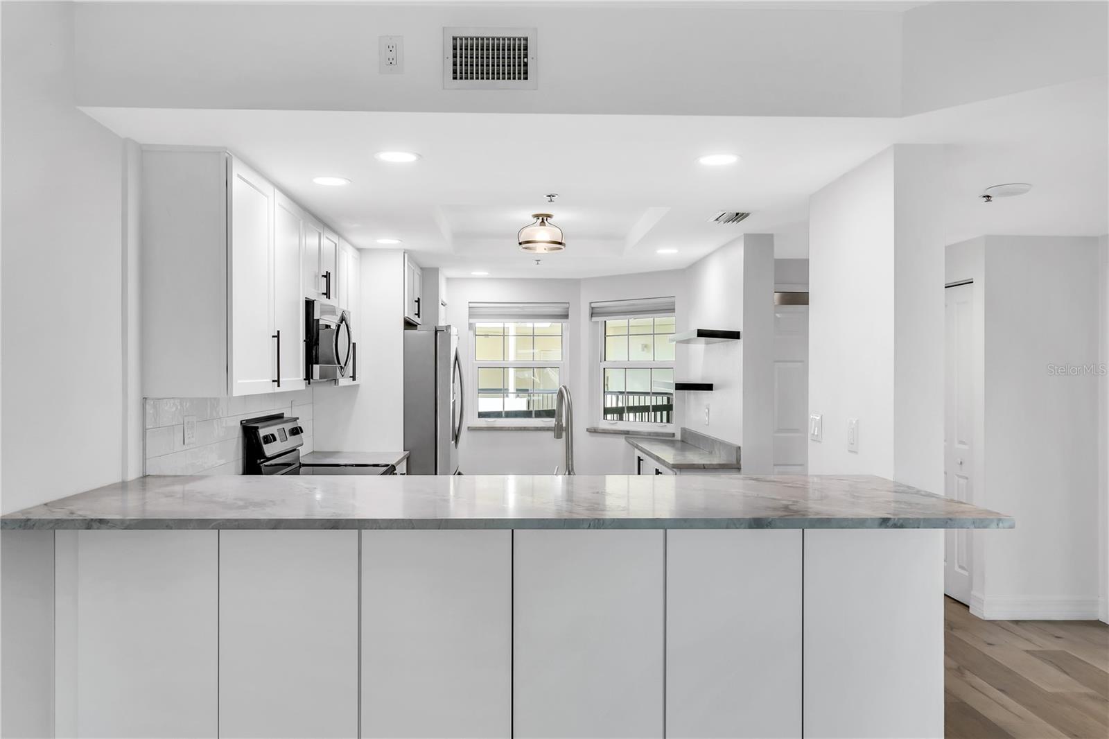 Image 11 of 50 For 1000 Harbour Island Boulevard 2511