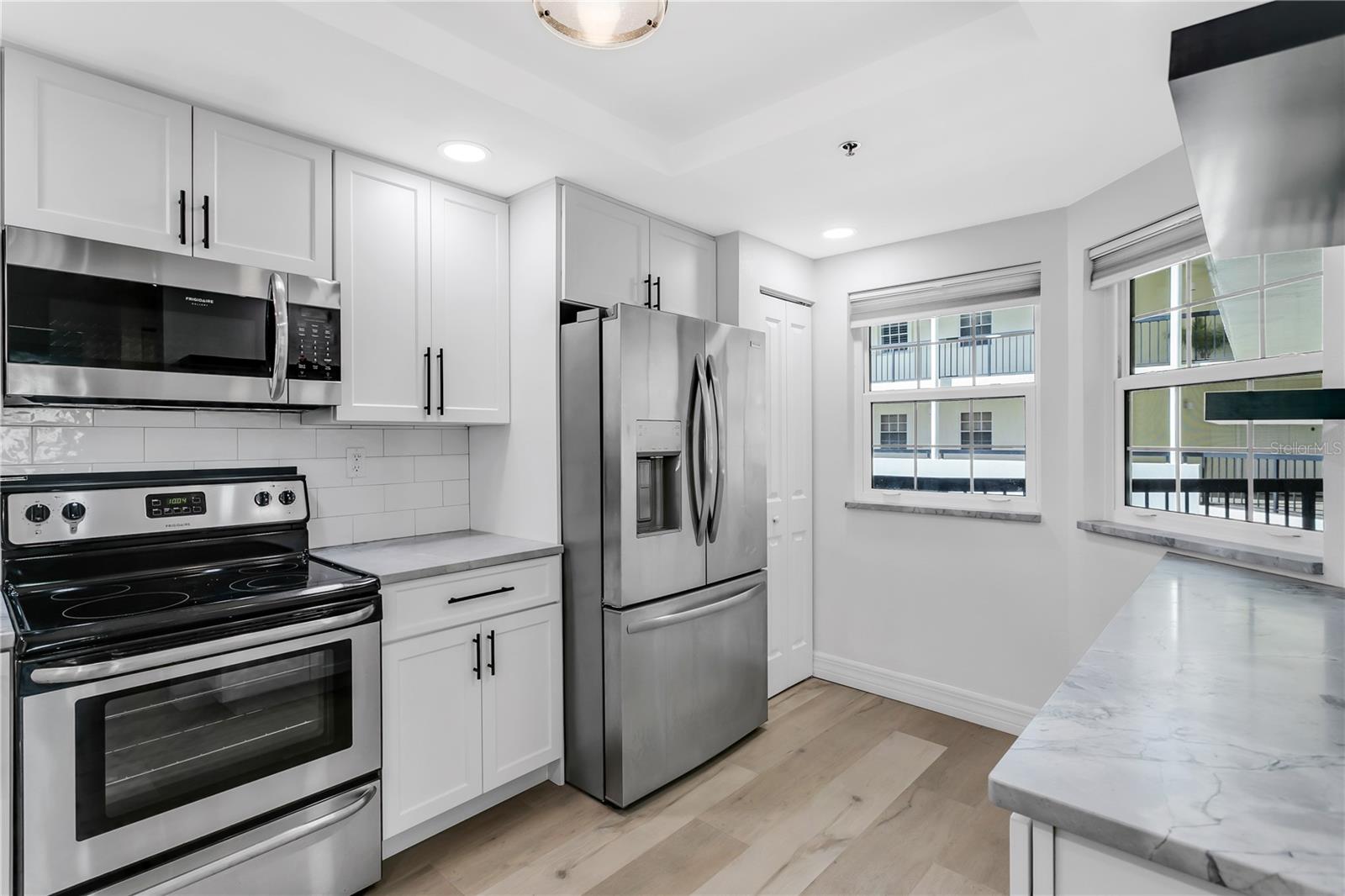 Image 7 of 50 For 1000 Harbour Island Boulevard 2511