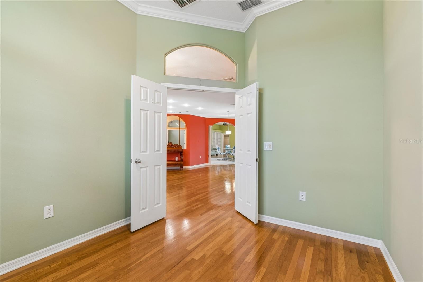 Image 20 of 50 For 2108 Hammock Park Court