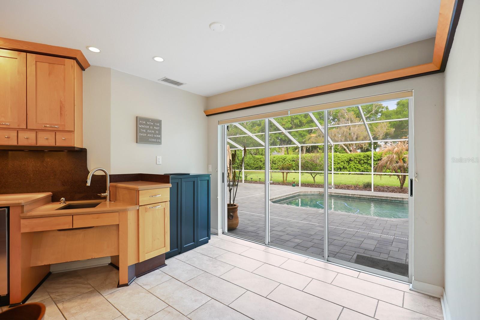 Image 18 of 61 For 5208 Laurel Pointe Drive