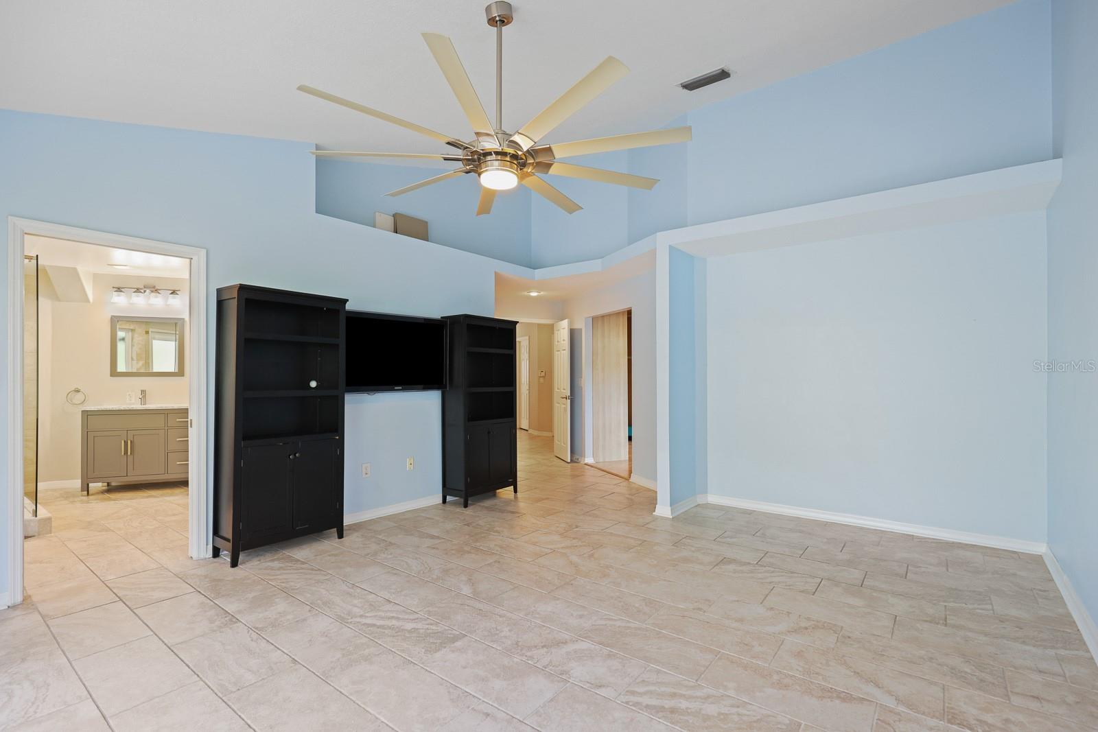 Image 22 of 61 For 5208 Laurel Pointe Drive