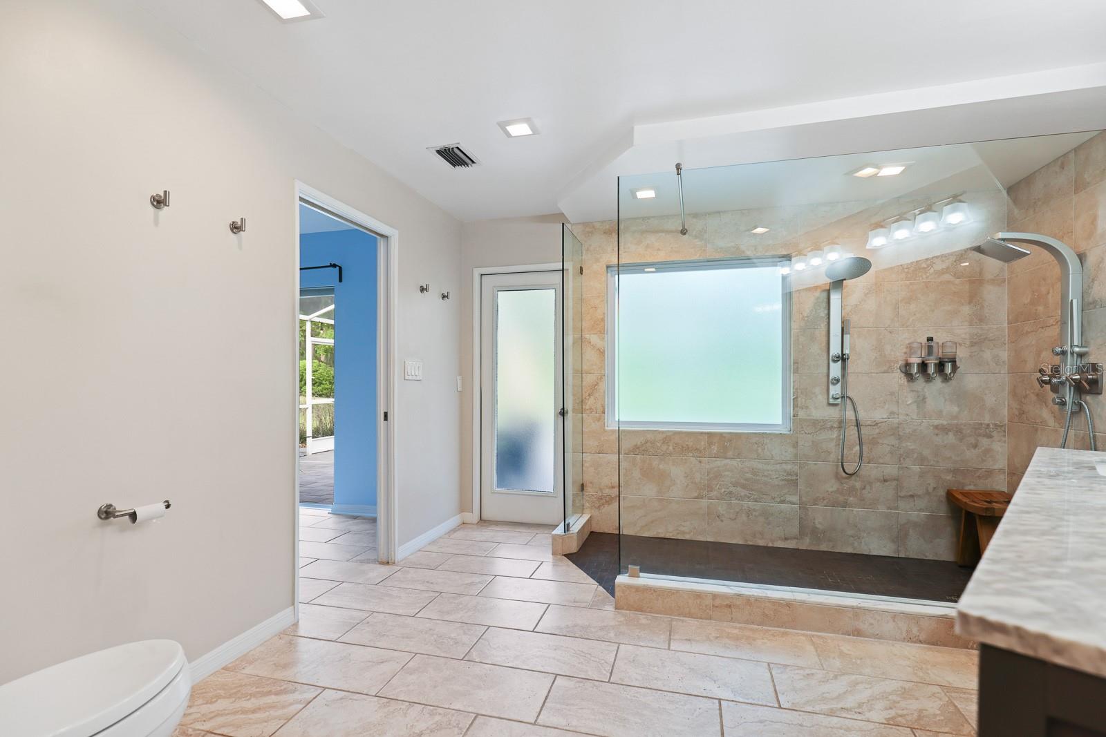 Image 23 of 61 For 5208 Laurel Pointe Drive