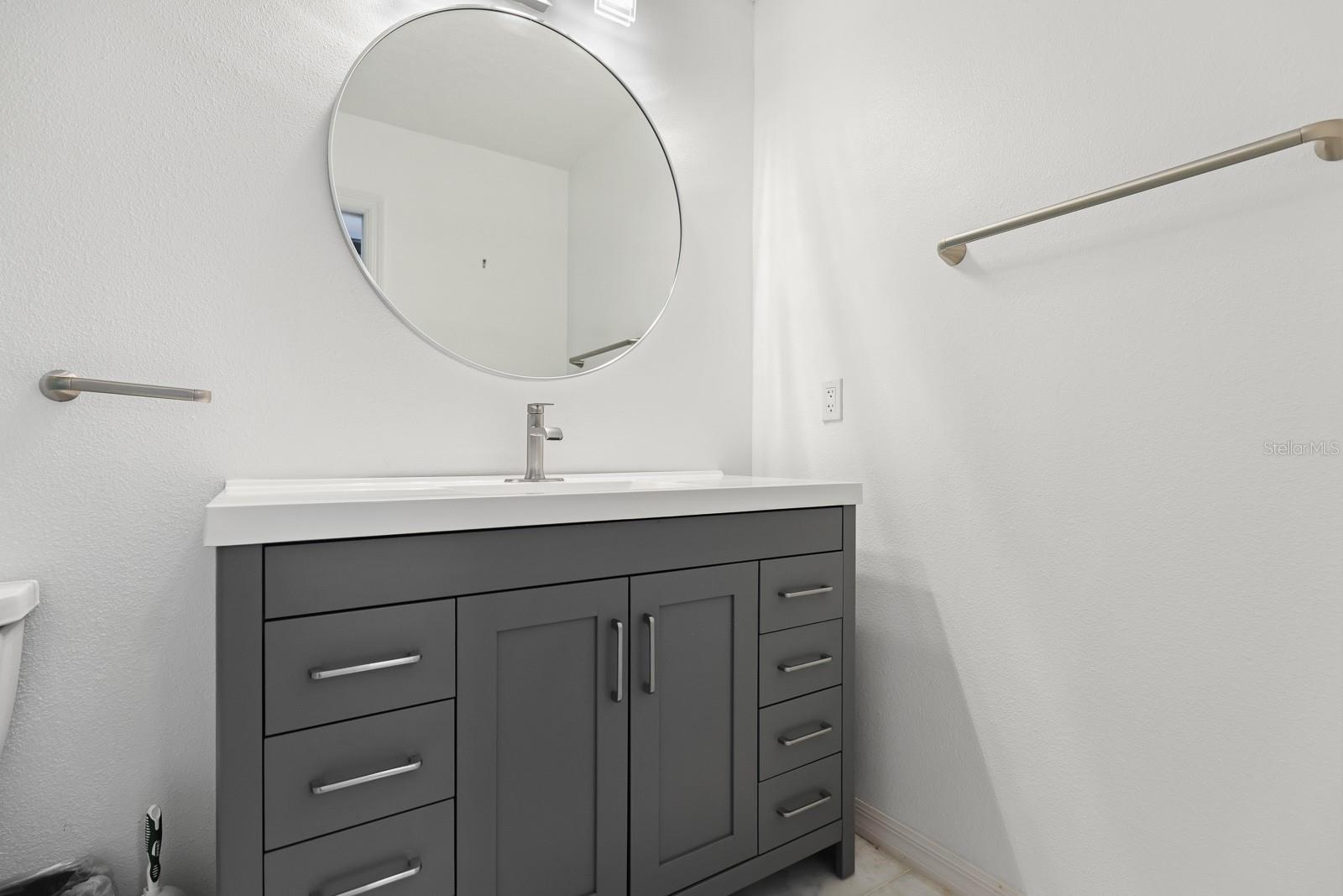 Image 42 of 61 For 5208 Laurel Pointe Drive