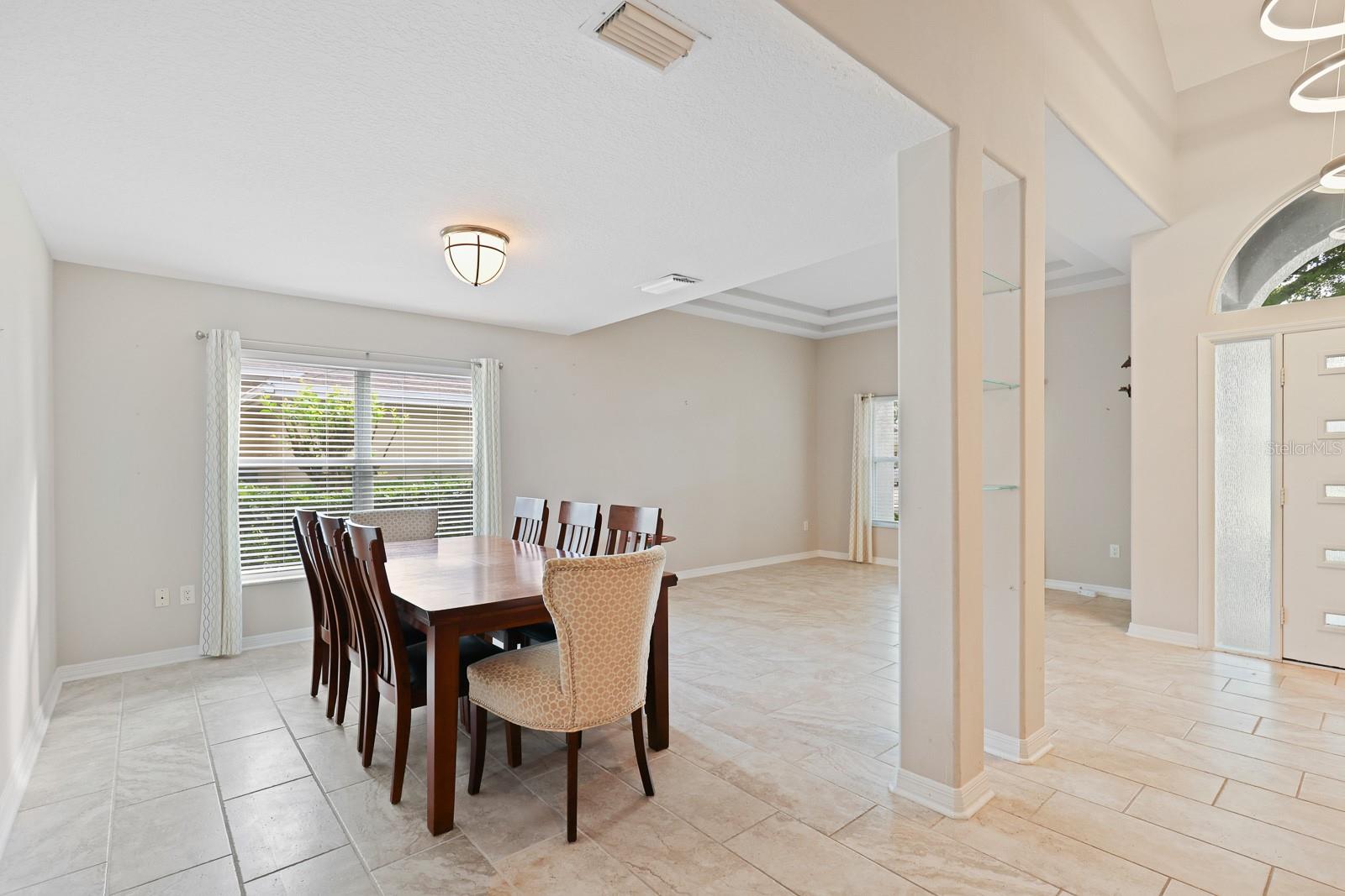 Image 6 of 61 For 5208 Laurel Pointe Drive