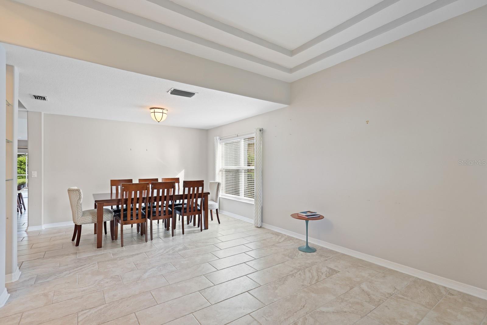 Image 9 of 61 For 5208 Laurel Pointe Drive