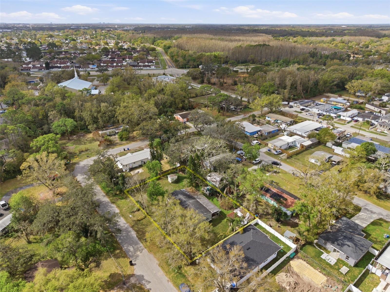 Listing photo id 2 for 12302 Pittsfield Avenue