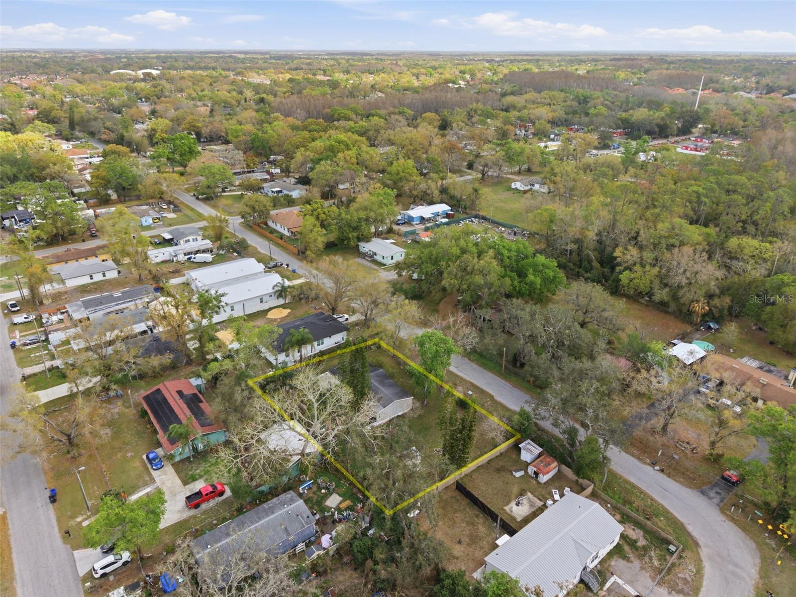 Listing photo id 5 for 12302 Pittsfield Avenue