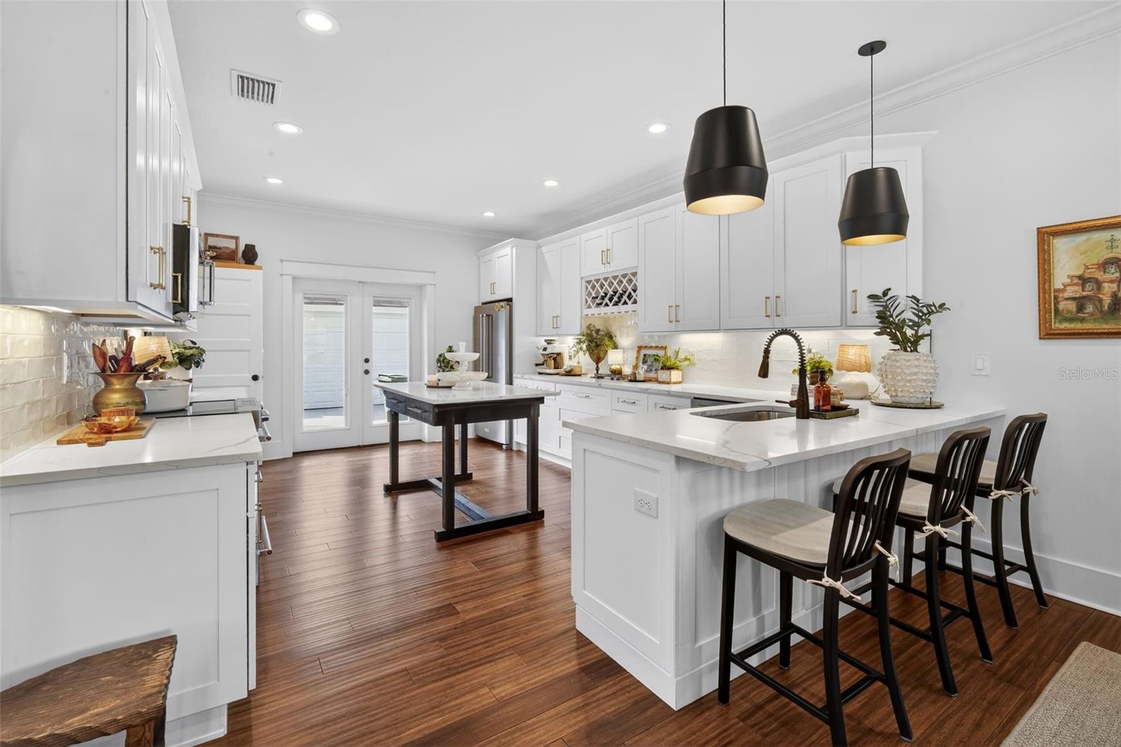 Image 13 of 55 For 502 North Bay Street