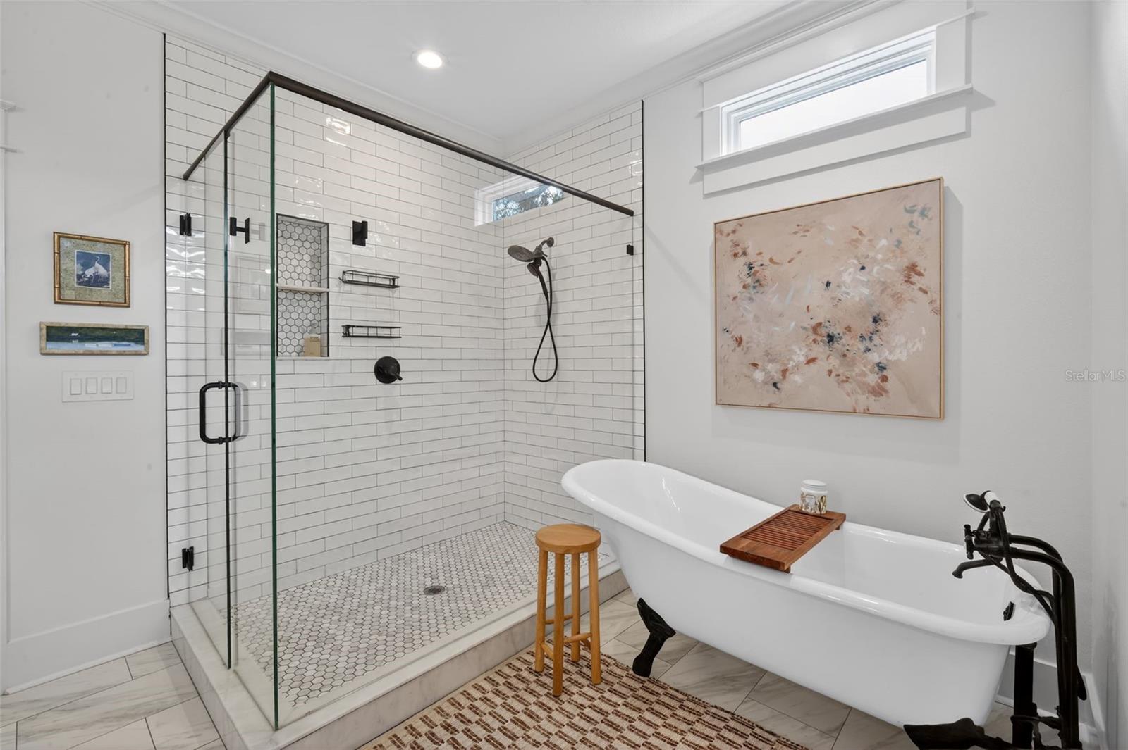 Image 30 of 55 For 502 North Bay Street