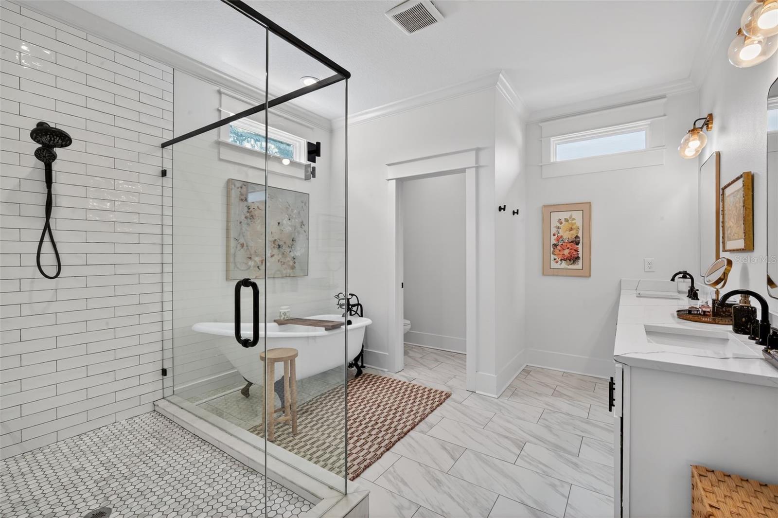 Image 33 of 55 For 502 North Bay Street