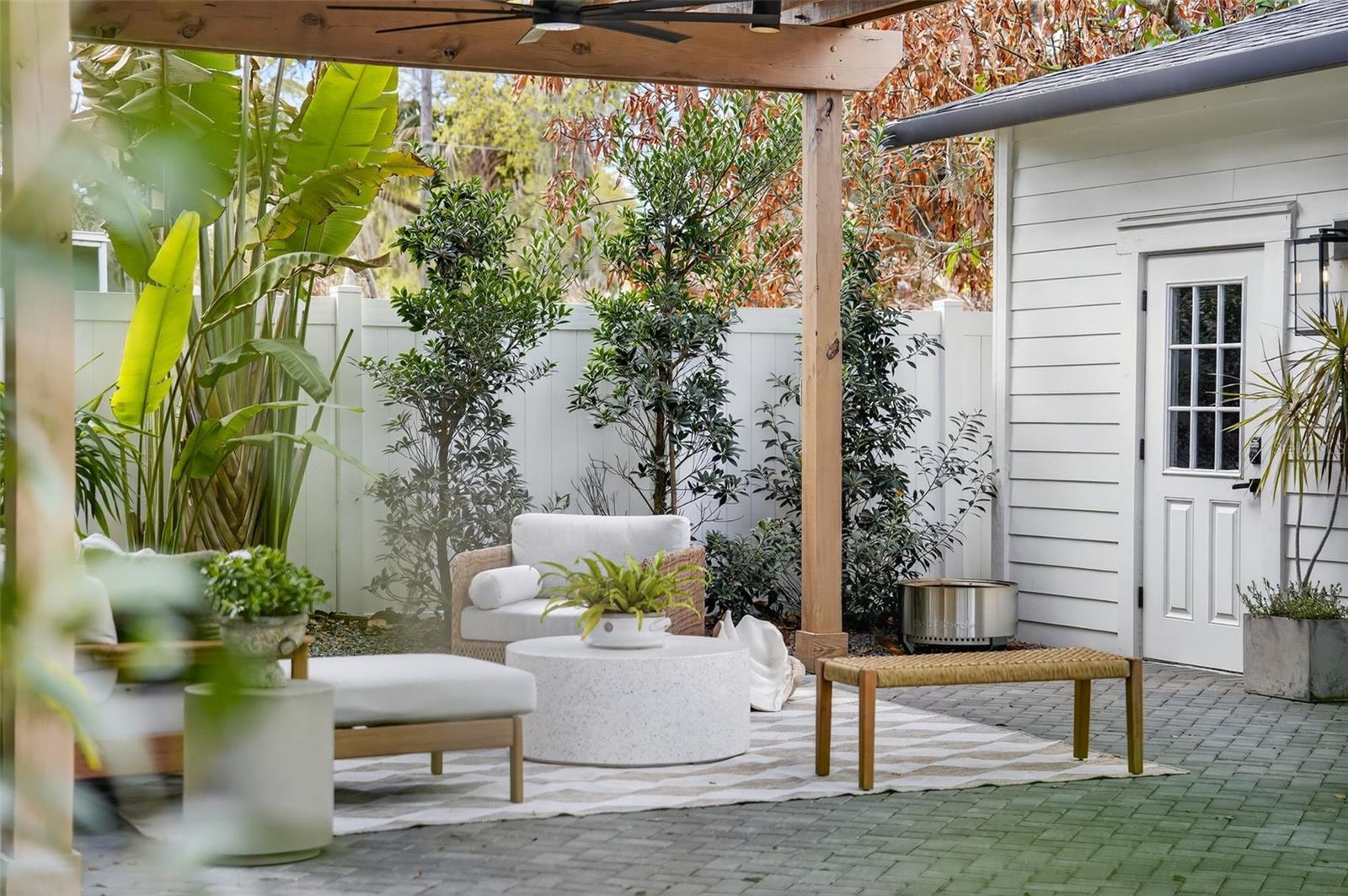 Image 44 of 55 For 502 North Bay Street