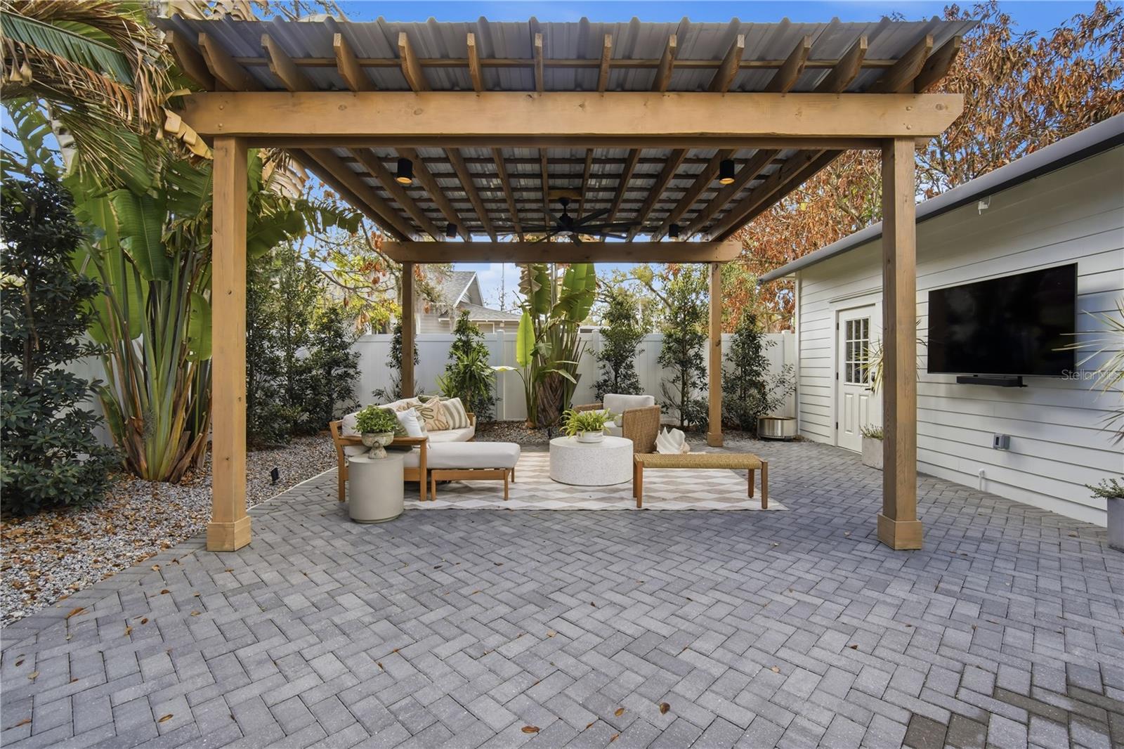 Image 48 of 55 For 502 North Bay Street