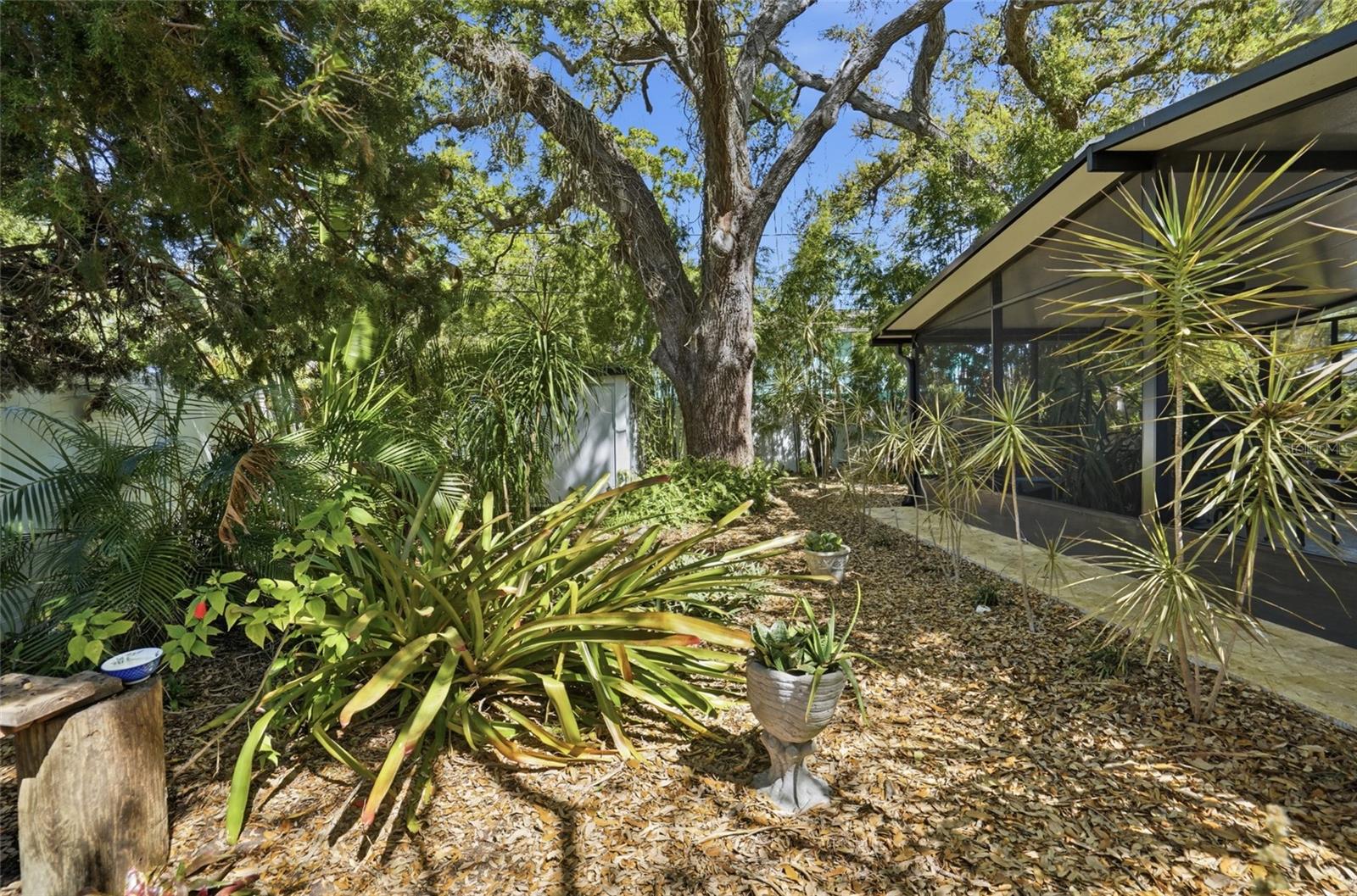 Image 47 of 53 For 2719 52nd Street S