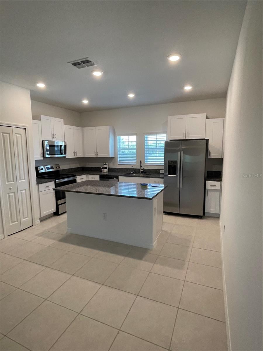 Image 4 of 17 For 840 Tennyson Mill Circle