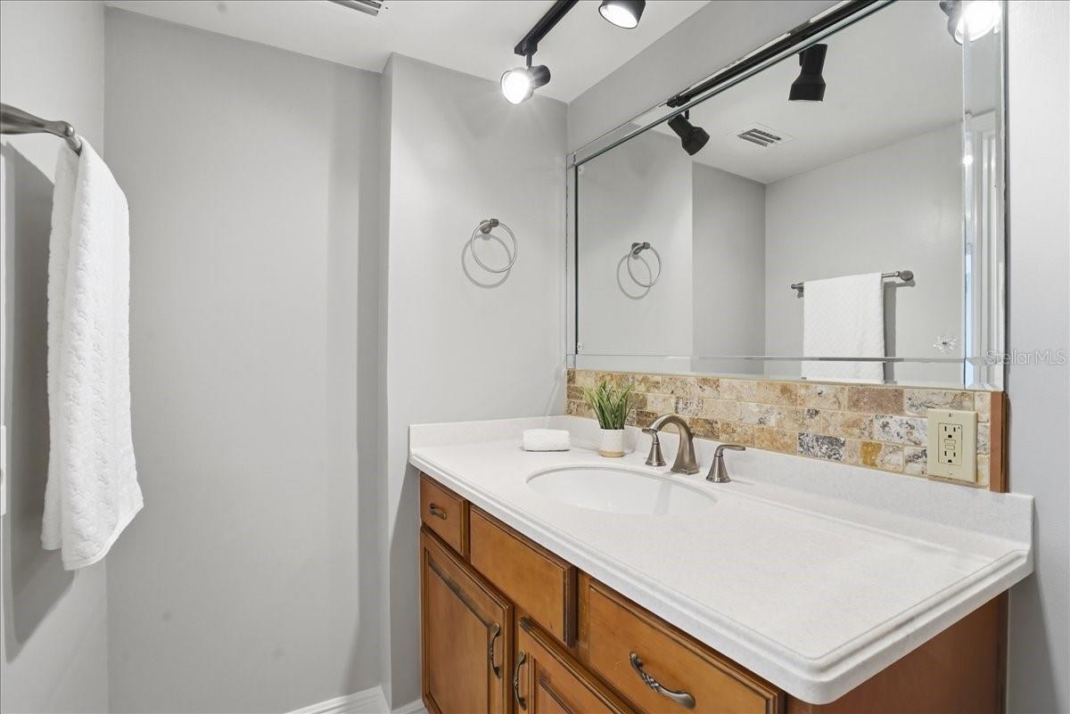 Image 6 of 72 For 1847 Shore Drive S 119