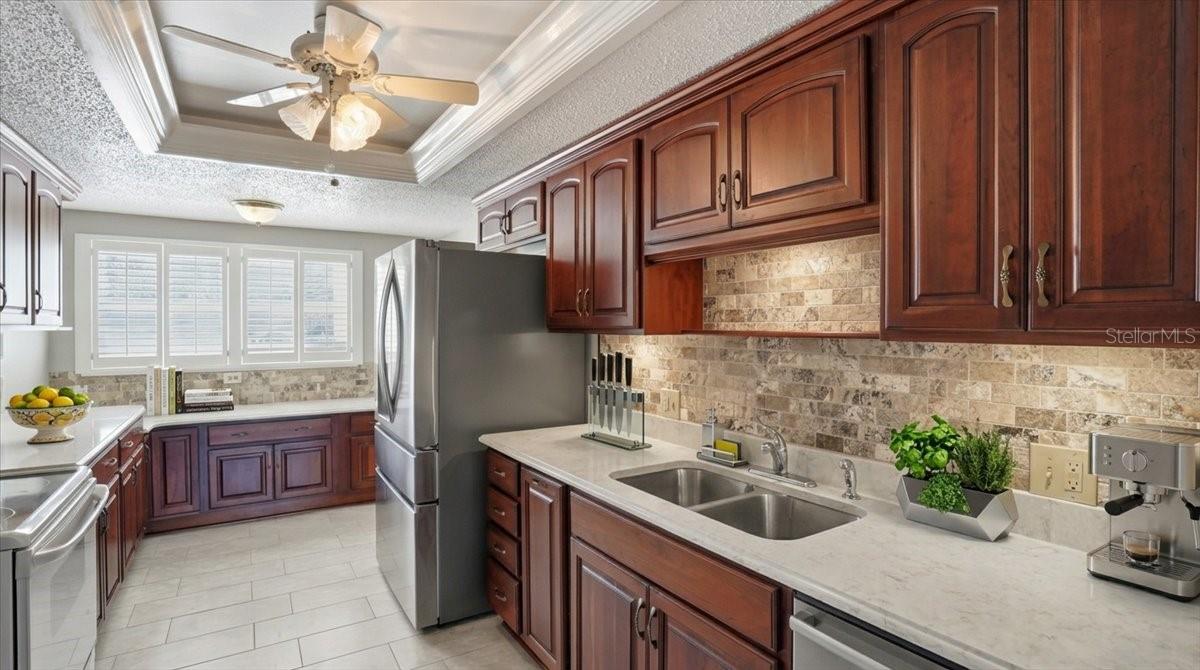 Image 7 of 72 For 1847 Shore Drive S 119