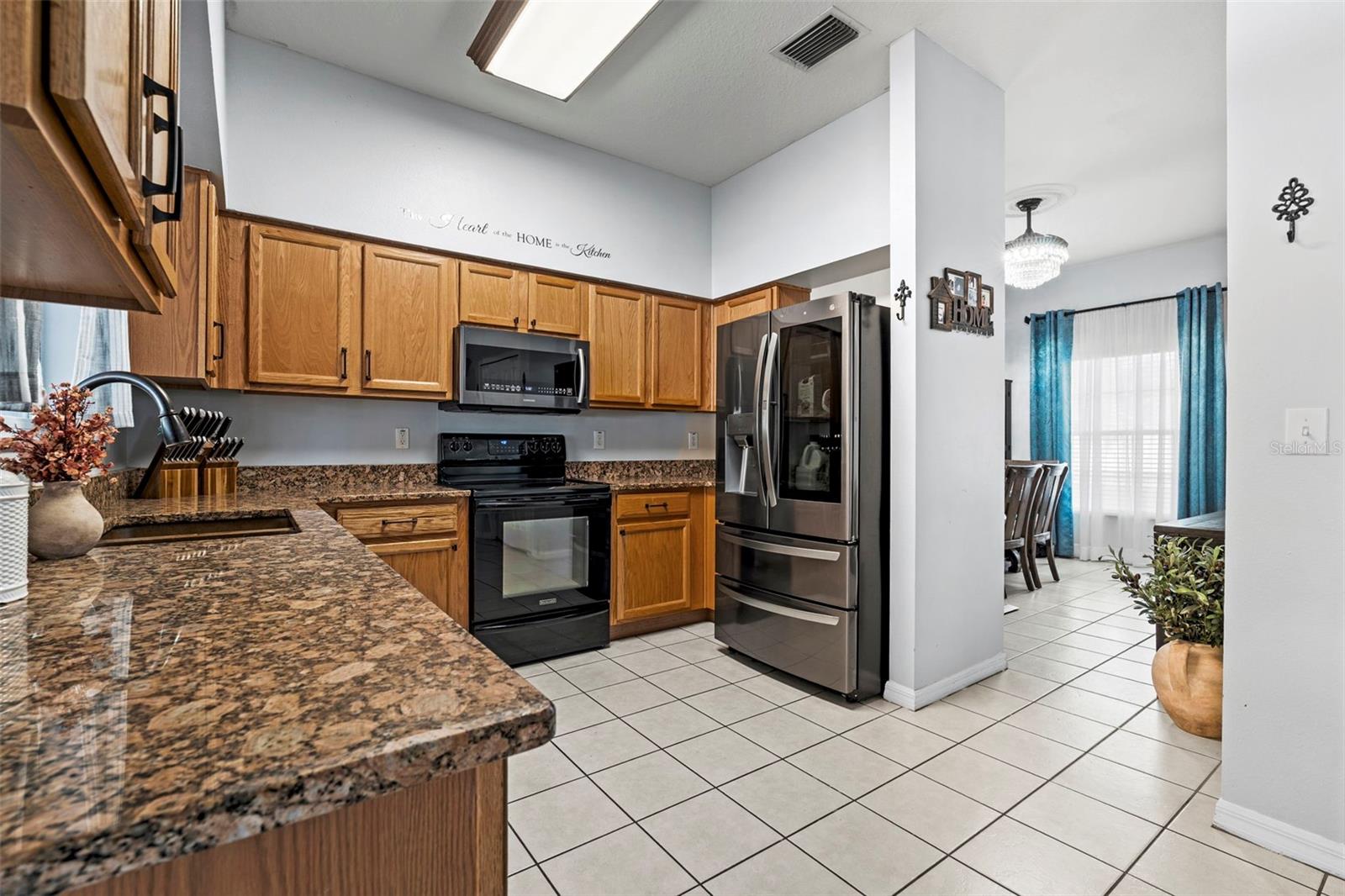 Image 14 of 76 For 31001 Midtown Court