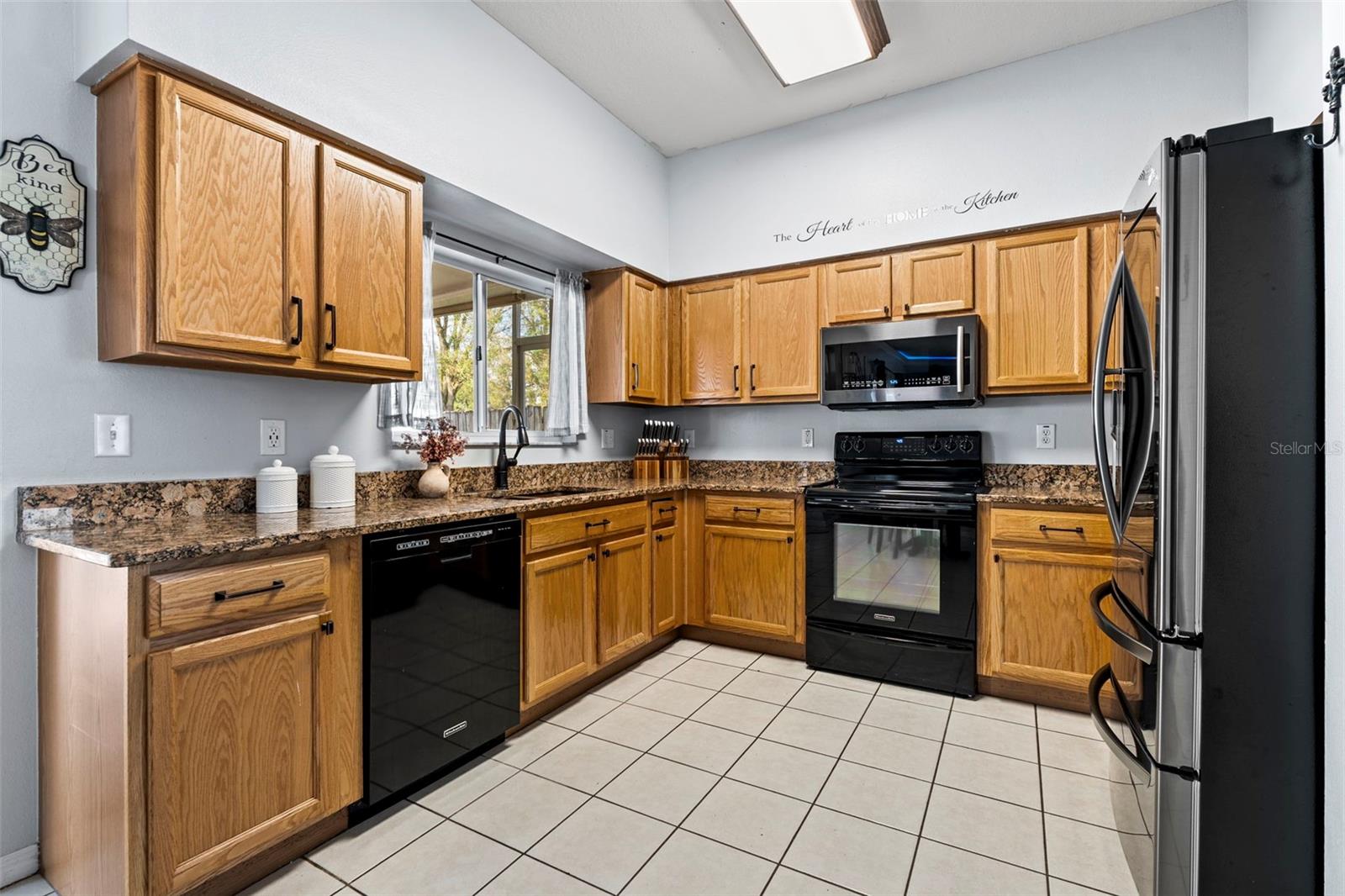 Image 15 of 76 For 31001 Midtown Court