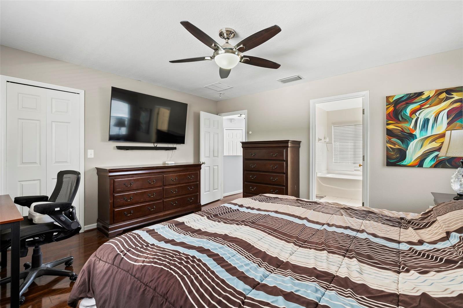 Image 39 of 76 For 31001 Midtown Court