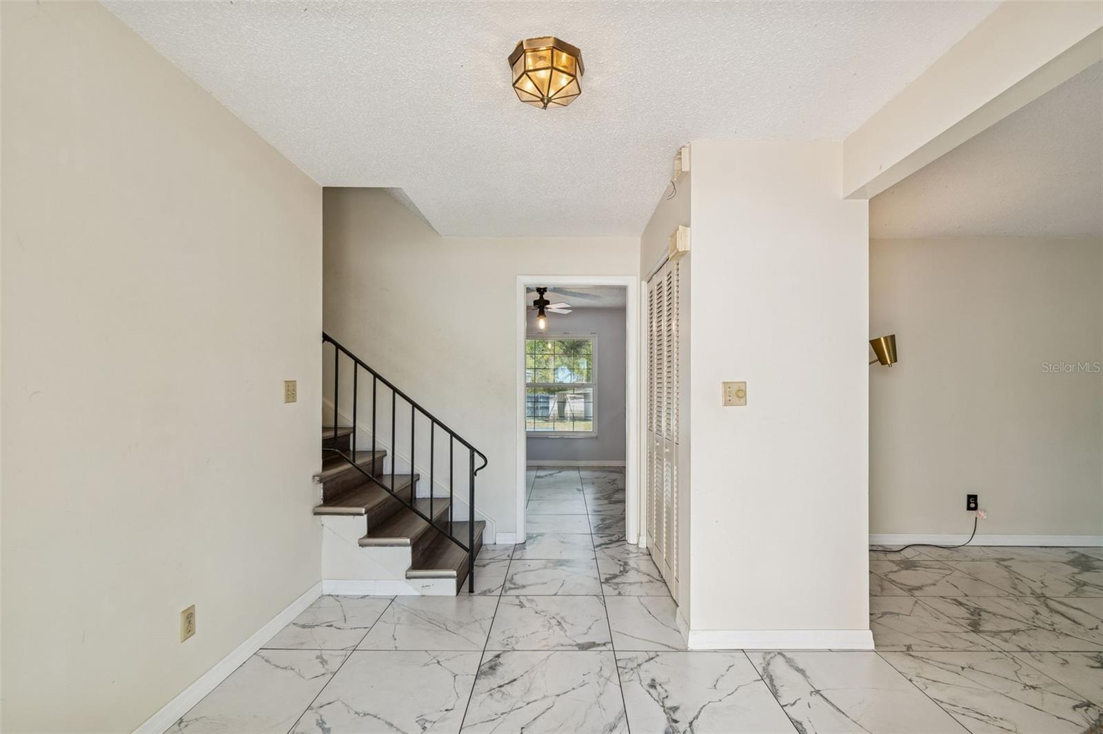 Image 10 of 89 For 2027 Park Street N