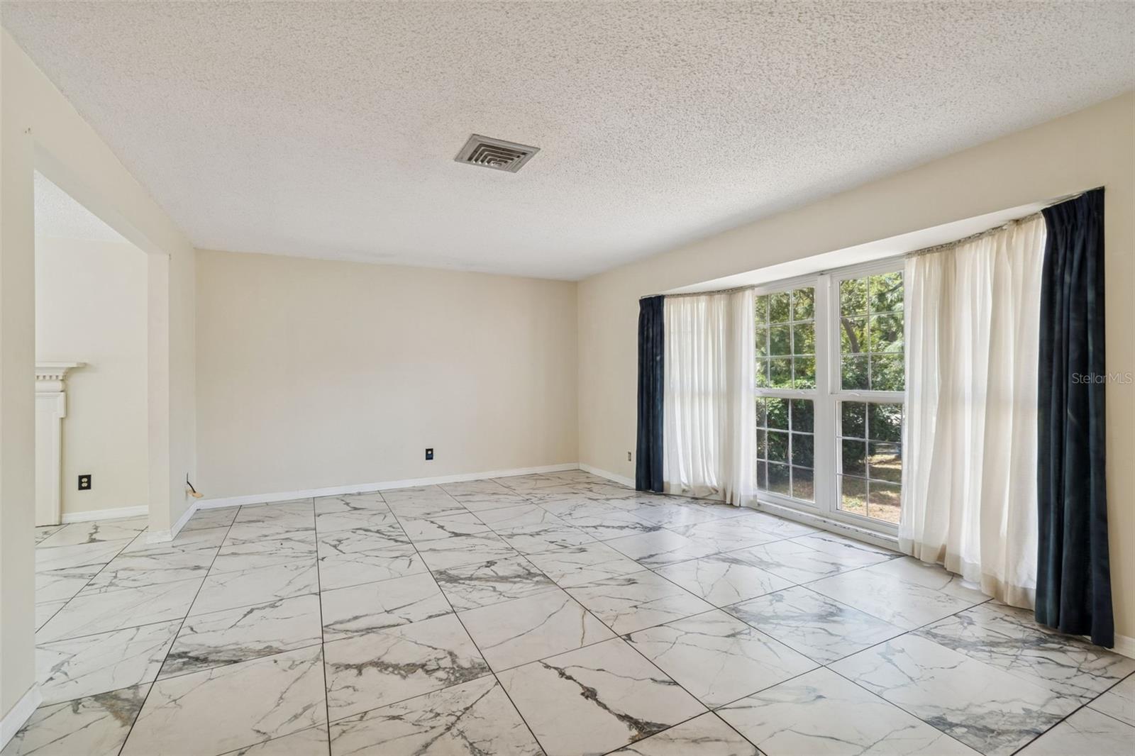 Image 14 of 89 For 2027 Park Street N