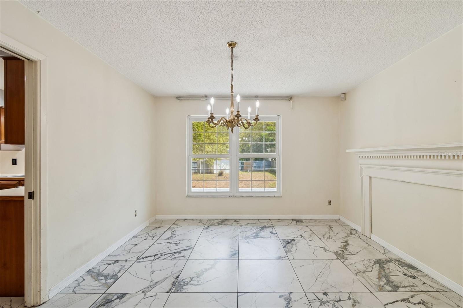 Image 18 of 89 For 2027 Park Street N