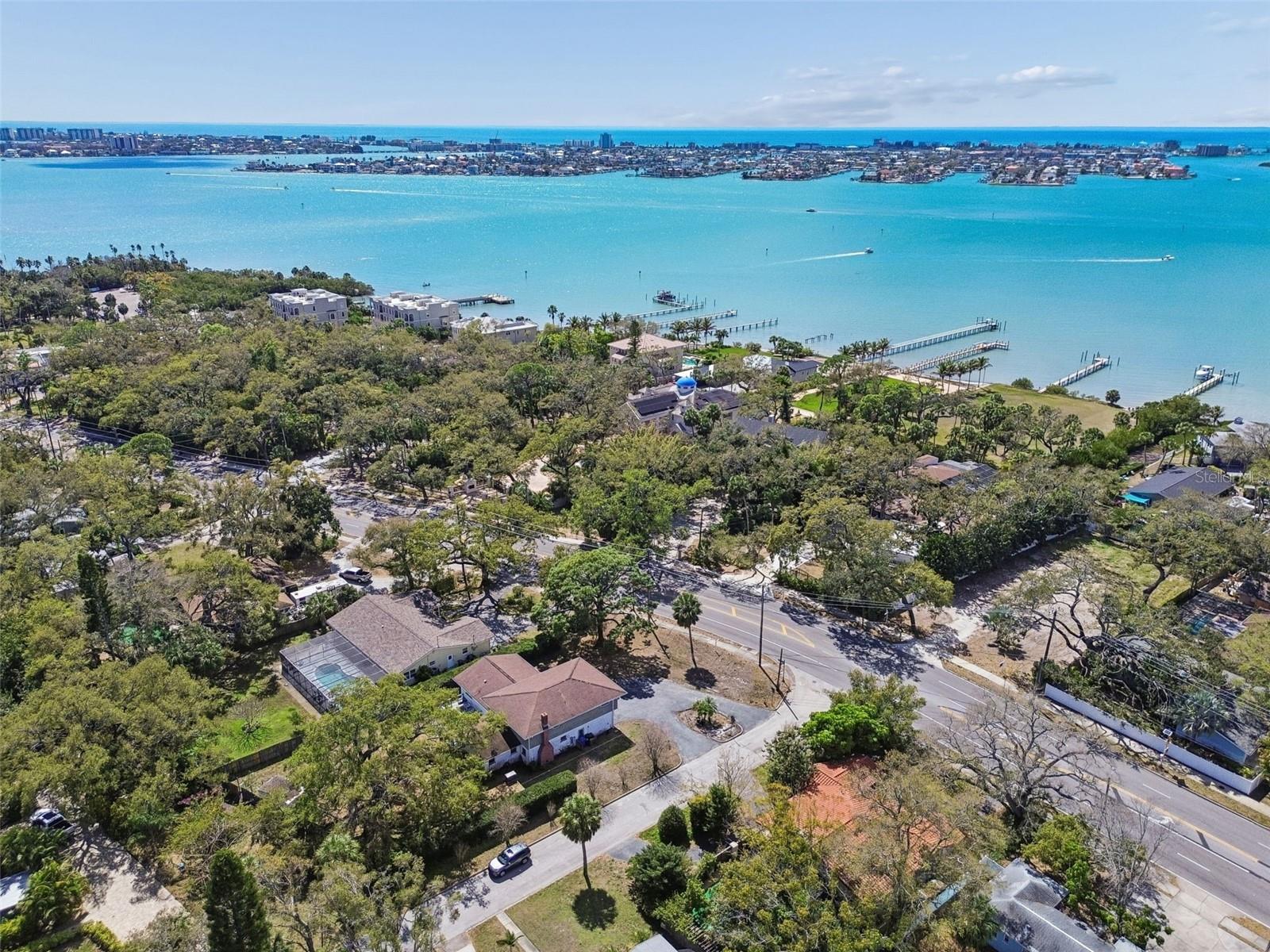 Image 2 of 89 For 2027 Park Street N