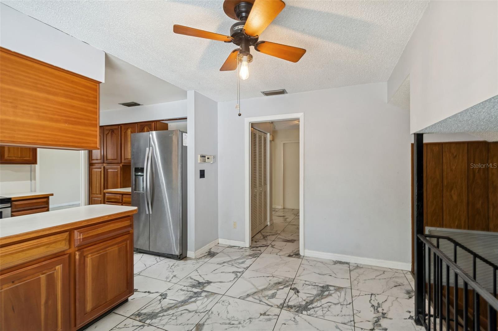 Image 30 of 89 For 2027 Park Street N