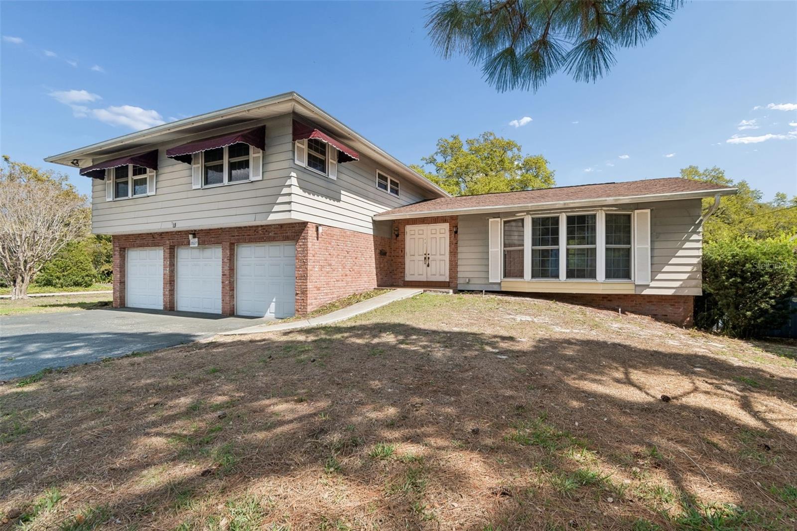 Image 6 of 89 For 2027 Park Street N