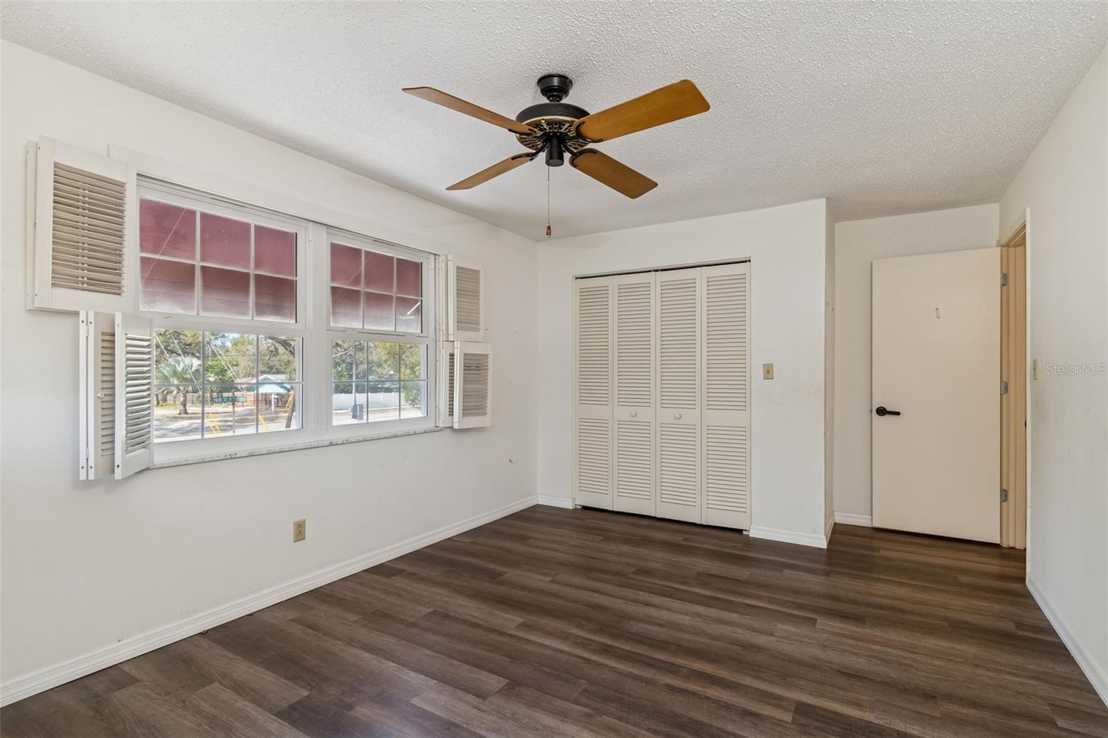 Image 66 of 89 For 2027 Park Street N