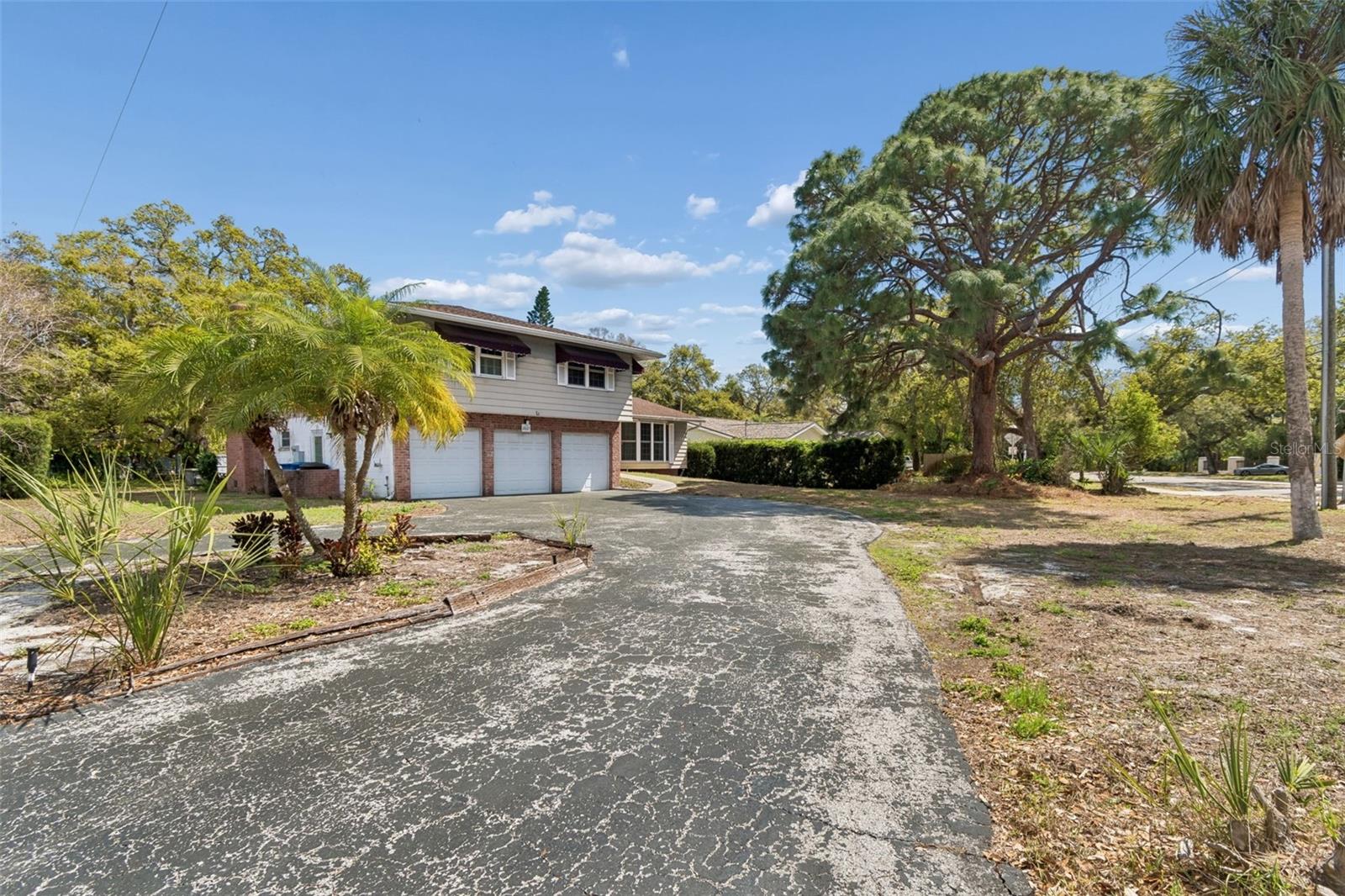 Image 82 of 89 For 2027 Park Street N