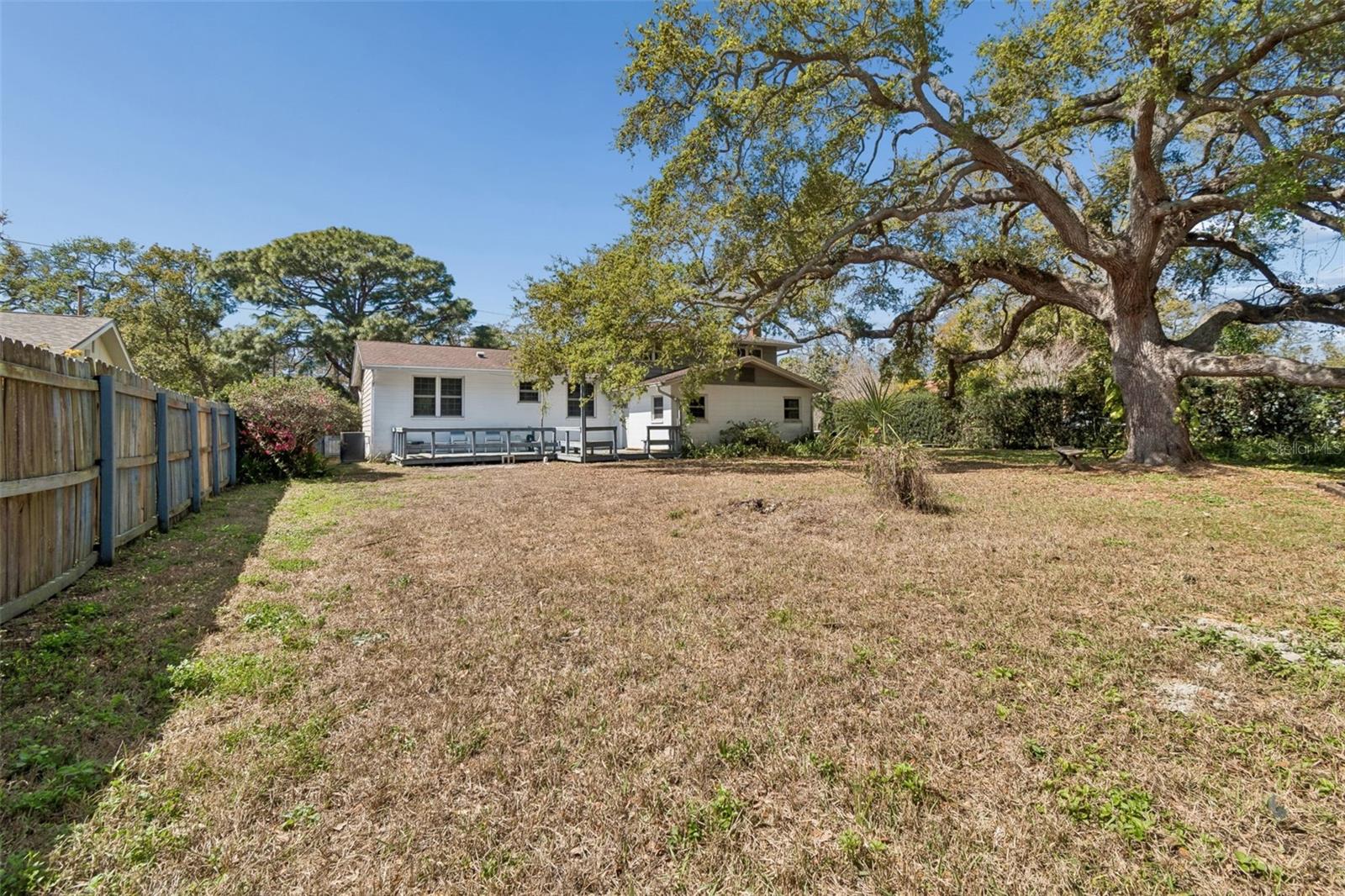 Image 86 of 89 For 2027 Park Street N