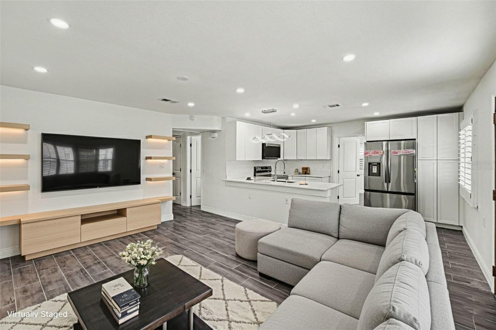 Image 9 of 32 For 318 Bath Street