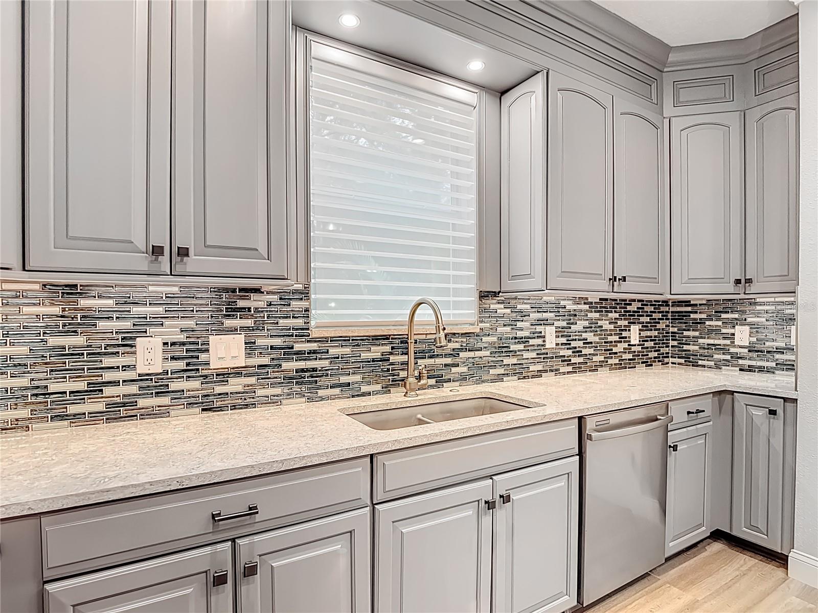 Image 14 of 35 For 12516 Streamdale Drive