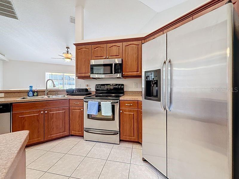 Image 11 of 49 For 2402 Dryer Avenue