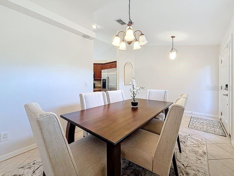 Image 19 of 49 For 2402 Dryer Avenue