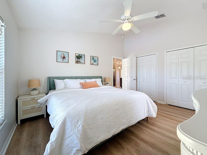 Image 21 of 49 For 2402 Dryer Avenue