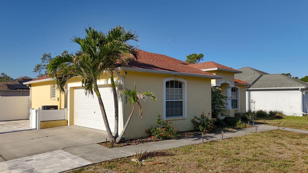 Image 4 of 49 For 2402 Dryer Avenue