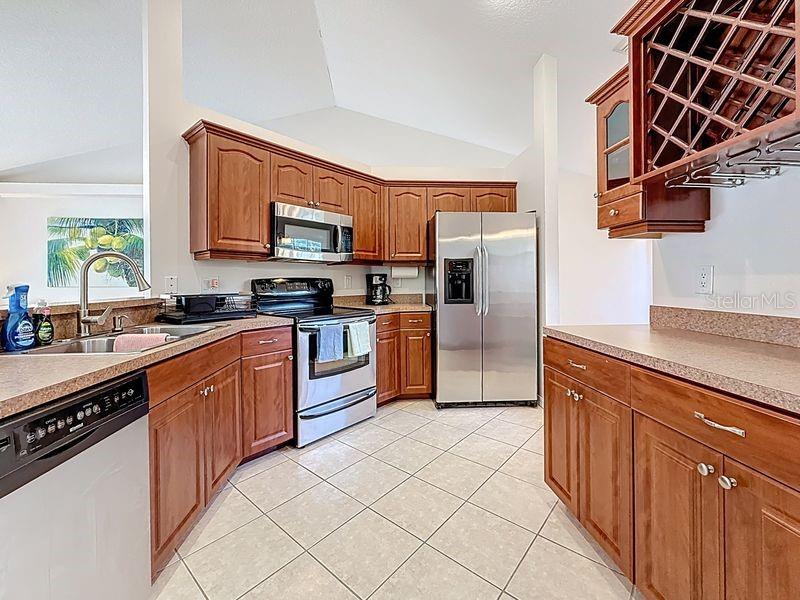 Image 5 of 49 For 2402 Dryer Avenue