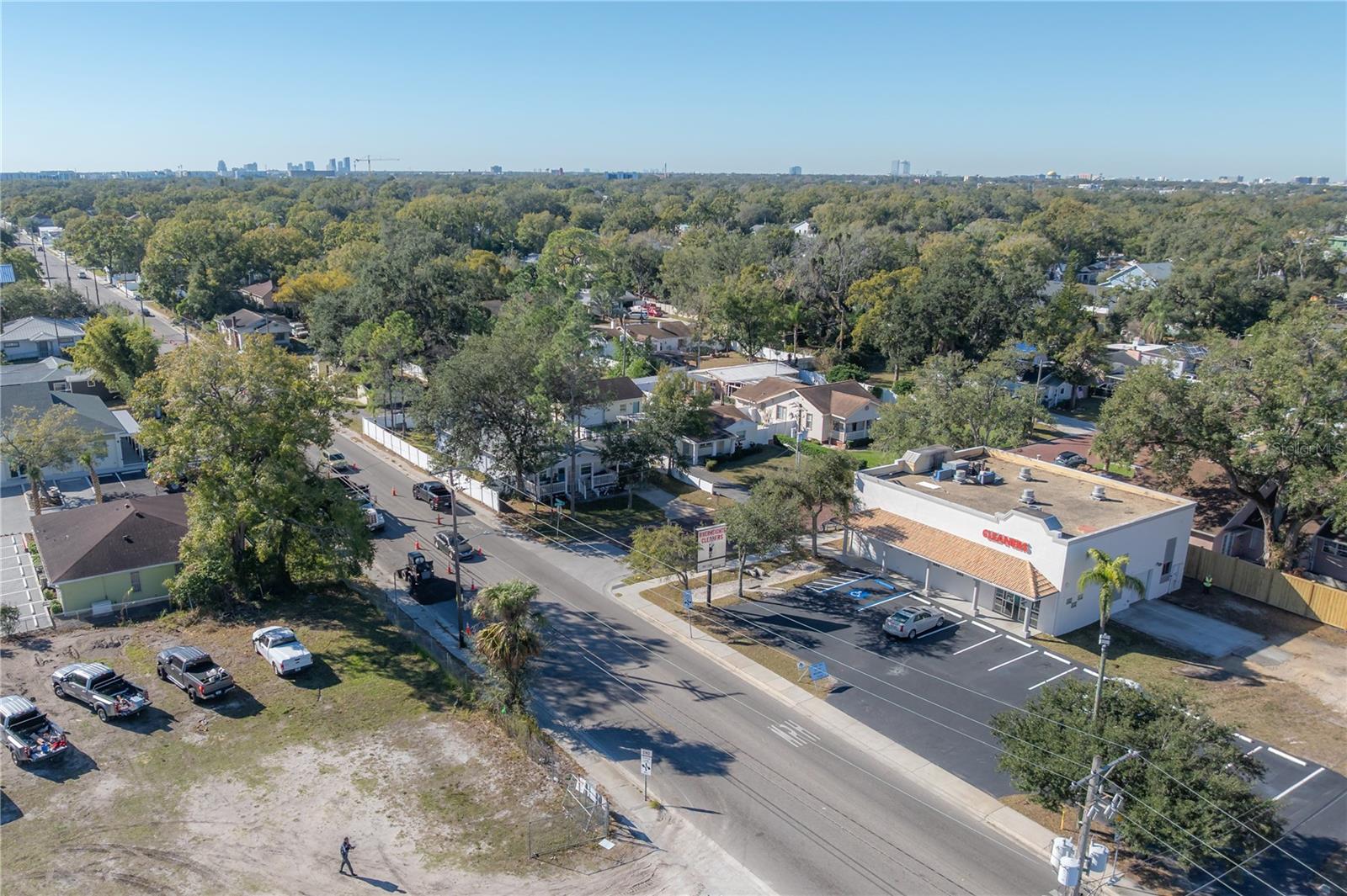 Image 9 of 11 For 3918 Boulevard